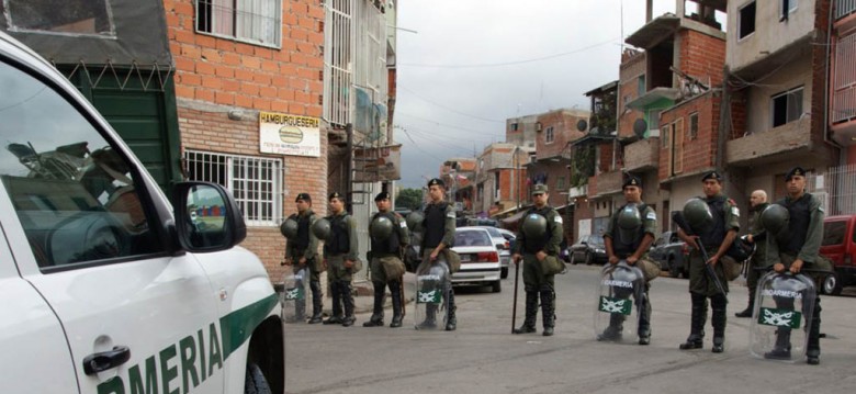 Denuncian penalmente a Gendarmería por los vecinos heridos en la villa 1-11-14