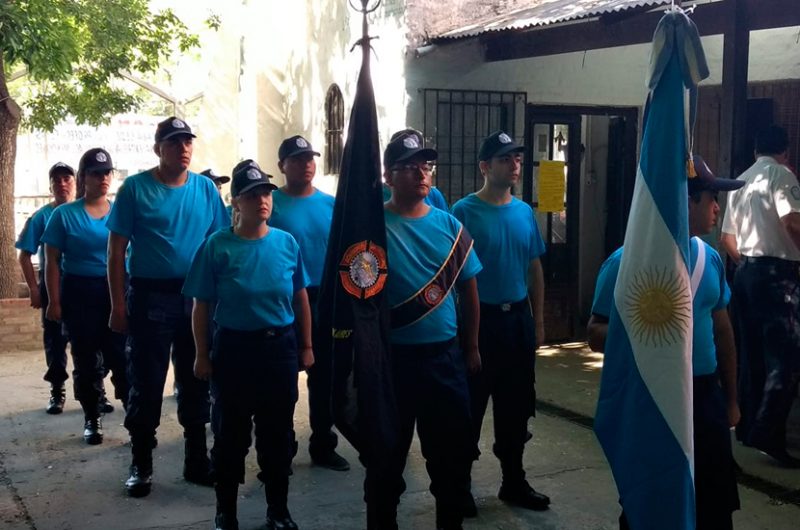 Presentación de los Bomberos Voluntarios de Flores