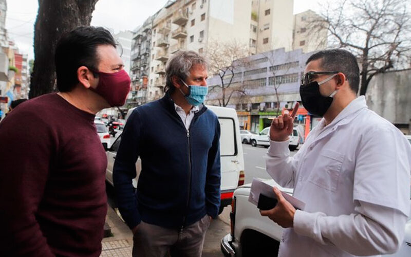 Felipe Miguel recorrió las calles Gaona y Boyacá de Flores