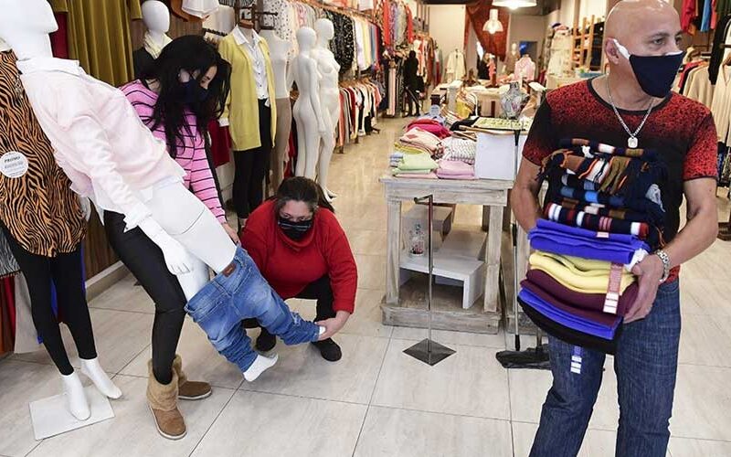 Reabren los comercios de la avenida Avellaneda