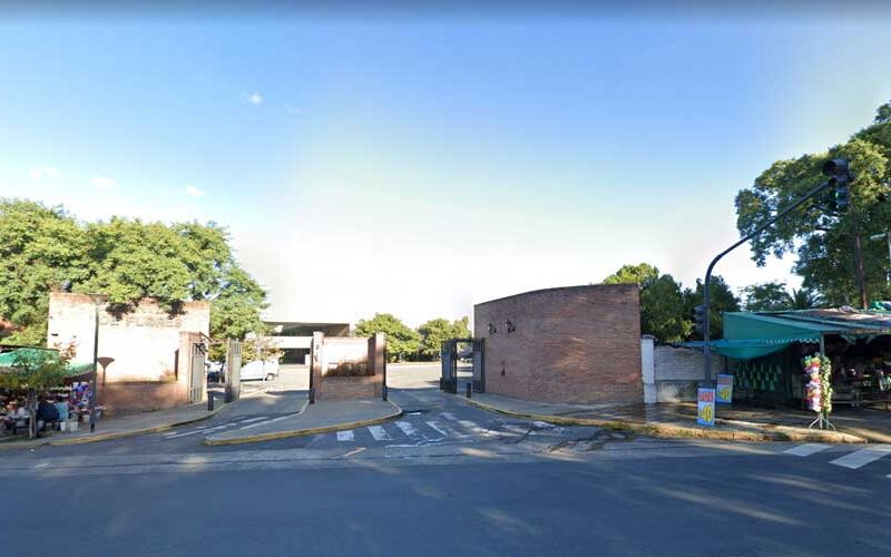 Habilitan las visitas al cementerio de Flores