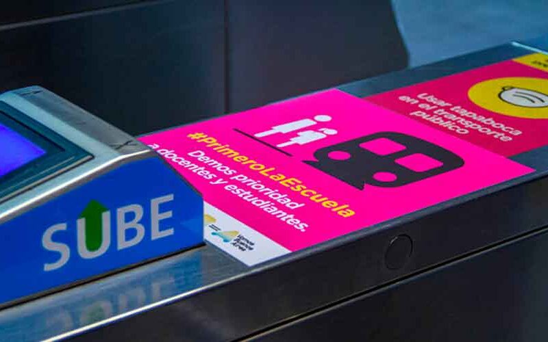 Alumnos y docentes podrán viajar en subte