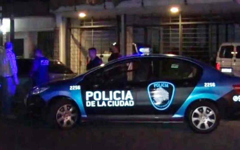 Detienen a un arrebatador de celulares en Caballito