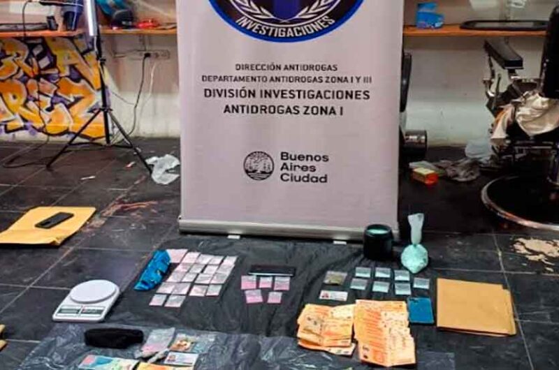 Allanan la “Barbería Rosa” y desbaratan banda narco