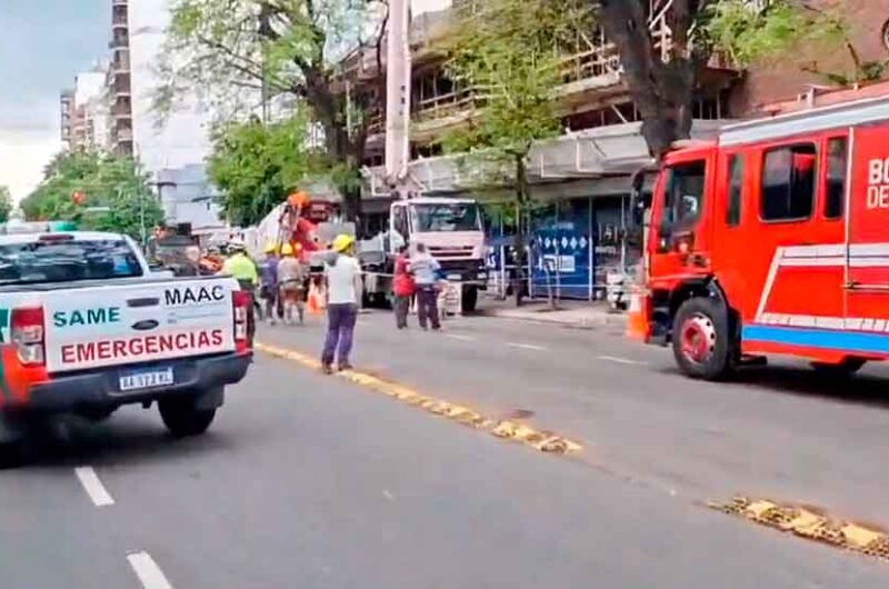 Derrumbe en Caballito: cayó el techo de una pileta de natación