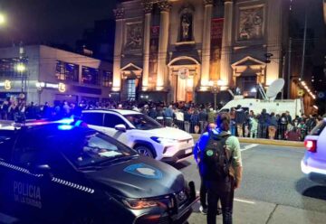 Una multitud de fieles participó de la misa por el papa Francisco
